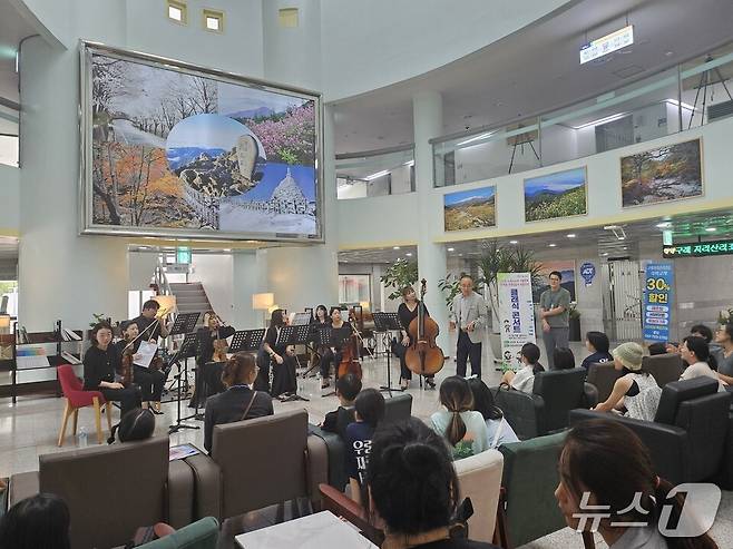 섬지뜰 오케스트라 작은음악회 장면 (전남도교육청 제공, 재판매 및 DB 금지)/뉴스1