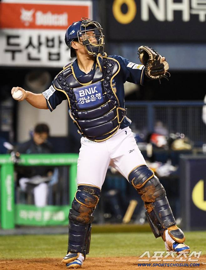 14일 잠실구장에서 열린 두산 베어스와 NC 다이노스의 경기. NC 포수 안중열이 수비를 하고 있다. 잠실=박재만 기자 pjm@sportschosun.com/2025.08.14/