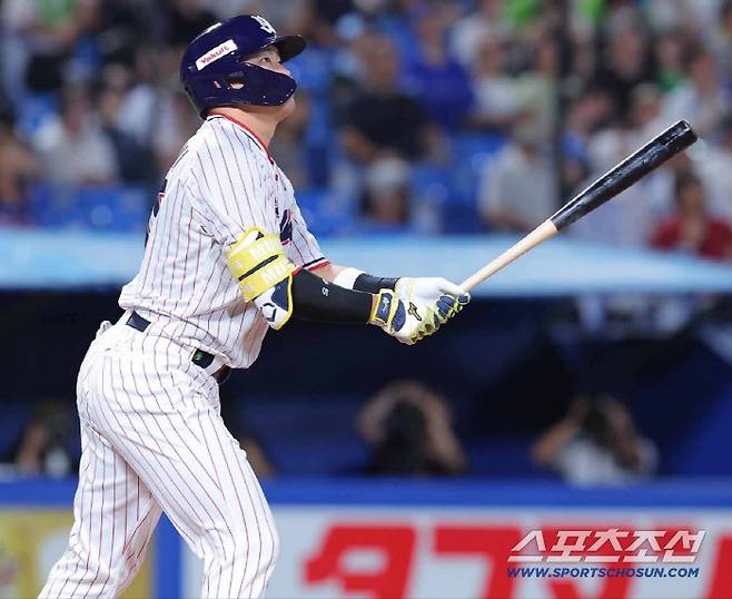 일본프로야구 최고의 홈런타자를 기다리는 팀은 어디일까. 오타니, 야마모토의 소속팀 LA 다저스 입단이 유력하다는 이야기가 나온다. 사진캡처=야쿠르트 스왈로즈 SNS