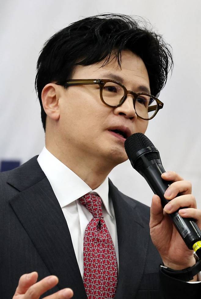 한동훈 전 국민의힘 대표가 8·15 특별사면에 대해 날선 반응을 내놓았다. 연합뉴스