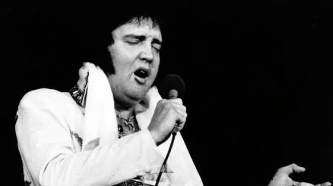 사망 직전 엘비스 프레슬리의 모습