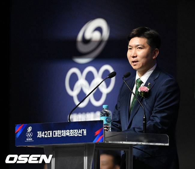 대한체육회(회장 유승민)는 최근 경북 상주의 한 중학교 씨름부에서 발생한&nbsp;‘삽 폭행 사건’을 비롯해,&nbsp;태권도·피겨 종목 등에서 연이어 드러난 미성년자 대상 폭행과 장기간 가혹행위 사건에 대해 깊은 유감을 표했다. 유승민 회장. / OSEN DB