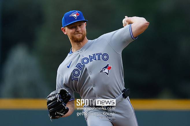 ▲ 에릭 라우어가 기대 이상의 활약을 하면서 마노아는 당장 로테이션에 자리가 없는 상태다