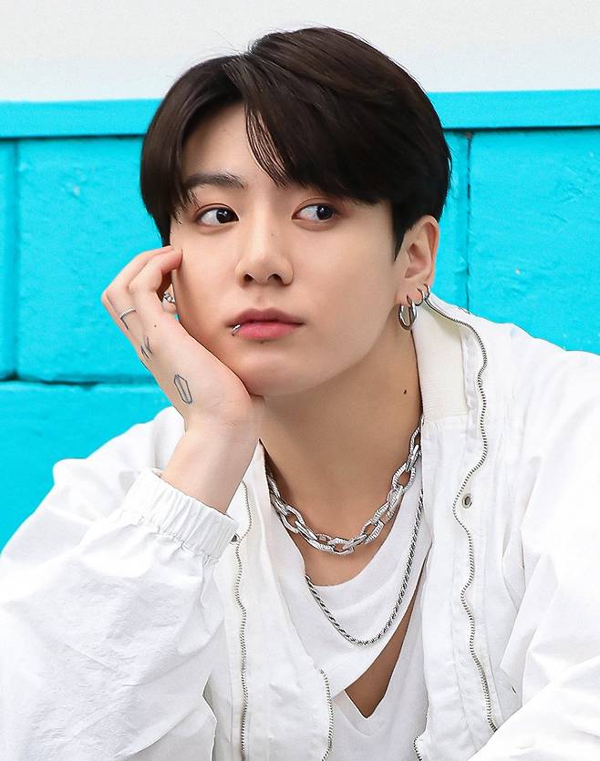 방탄소년단 정국, 美 빌보드 흥행 불패 신화..글로벌 2개 차트 107주·108주째 진입 '亞솔로 최초 新기록'