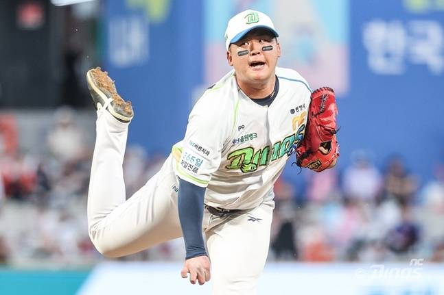 NC 신민혁이 16일 창원 한화전에서 역투하고 있다. /사진=NC 다이노스 제공