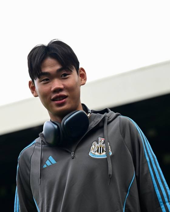 9일(한국시간) 영국 뉴캐슬의 세인트 제임스 파크에서 열린 프리시즌 친선 경기 전 경기장에 도착한 박승수. /사진=뉴캐슬 유나이티드 공식 사회관계망서비스(SNS)