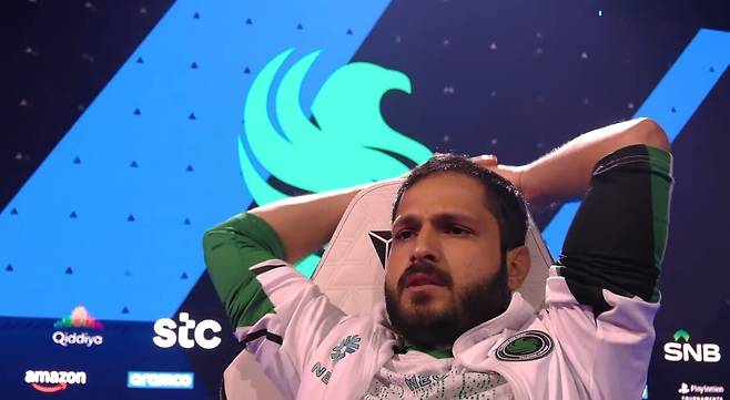 - EWC 2025 8강 최종 진출전에서 물골드에게 탈락의 고배를 마신 아티프