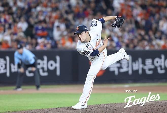 한화 문동주가 5일 대전 한화생명 볼파크에서 열린 2025 KBO리그 KT전에 선발 등판해 힘차게 공을 던지고 있다. 사진 | 한화 이글스