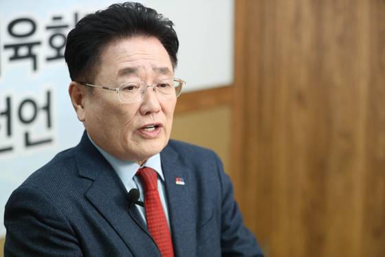 유준상 한국정보기술연구원장. 지난 2020년 12월 대한체육회장 선거 출마를 선언하며 기자회견을 진행했을 당시의 모습이다. 뉴스1