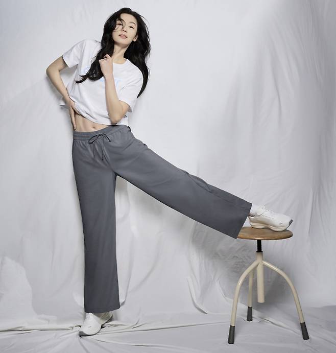 전지현 안다르 광고모델 /사진제공=안다르 공식 홈페이지