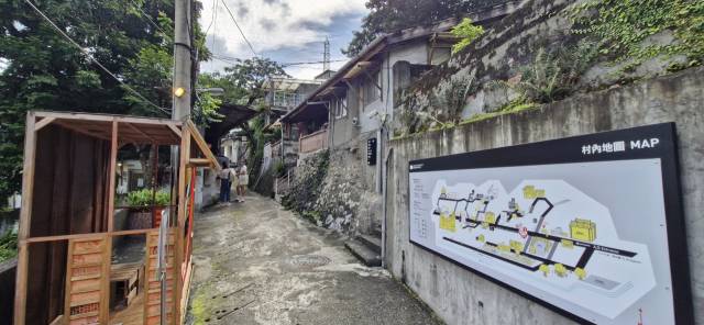 타이베이 트레저힐아티스트빌리지(THAV) 입구. 입주 작가 스튜디오와 갤러리 위치를 보여 주는 안내도가 붙어있다. 타이베이(대만)=김희돈 기자