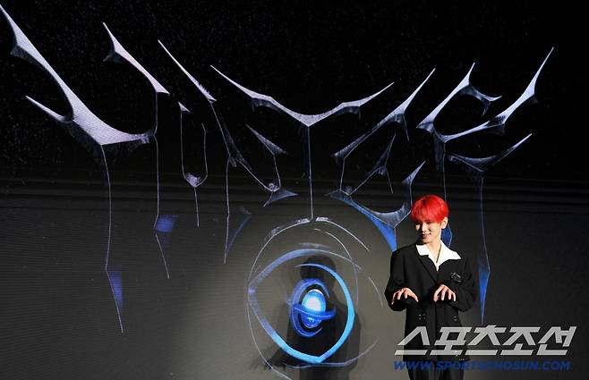 샤이니 키 정규 3집 'HUNTER' 발매 기념 기자간담회가 11일 서울 광진구 풀만 앰배서더에서 열렸다. 키가 포토타임을 갖고 있다. 박재만 기자 pjm@sportschosun.com/2025.08.11/