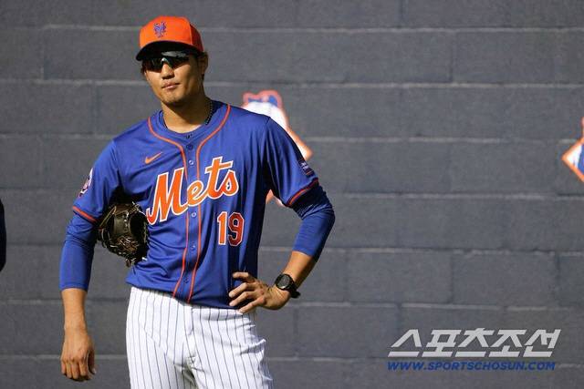 후지나미는 2023년 오클랜드, 볼티모어 소속으로 메이저리그 마운드에 올랐다. 이후 뉴욕 메츠, 시애틀 매리너스와 마이너리그 계약을 하고 빅리그 승격을 노렸으나 실패했다. 스포츠조선 DB