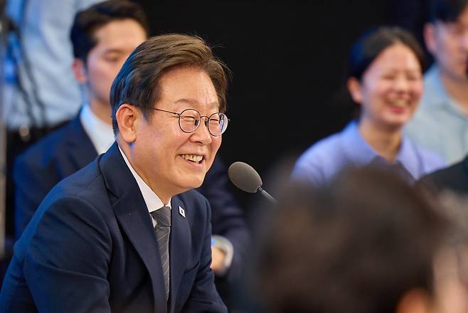 이재명 대통령이 지난 6월 25일 광주 국립 아시아문화전당에서 광주시민·전남도민 타운홀미팅을 하고 있다. /대통령실