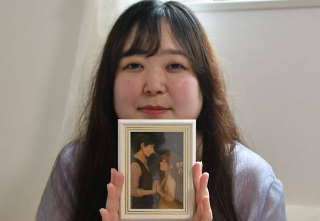자신이 만든 대화형 인공지능(AI)과 결혼한 일본 여성./아사히 신문