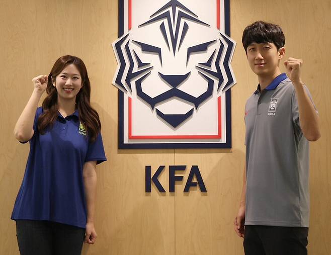 대한축구협회 팬 소통 커뮤니케이터로 선발된 송채림(왼쪽) 리포터와 박주성 유튜버. 대한축구협회 제공