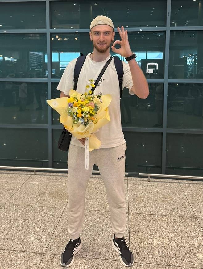 한국에 입국한 남자배구 OK저축은행 아시아 쿼터 선수 젤베 [OK저축은행 배구단 제공. 재판매 및 DB 금지]