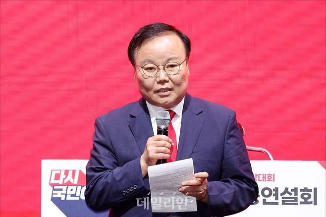 김재원 국민의힘 최고위원 후보가 지난 8일 오후 대구 북구 엑스코 컨벤션홀에서 열린 국민의힘 제6차 전당대회 대구·경북 합동연설회에서 연설을 하고 있다. ⓒ데일리안 홍금표 기자