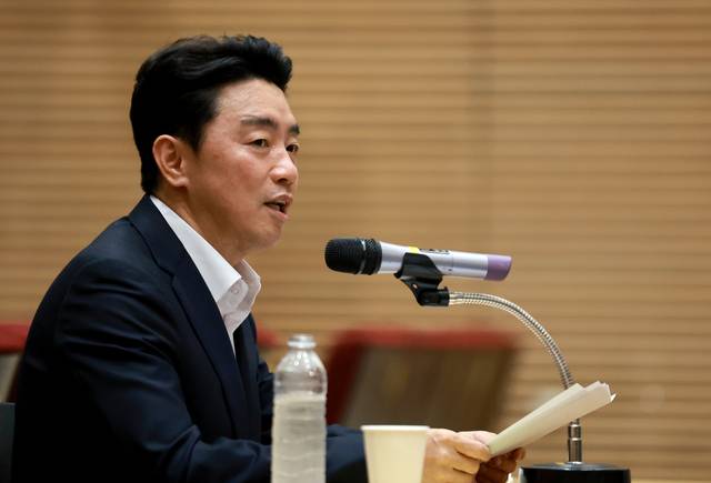기자간담회에서 발언하는 강훈식 대통령비서실장. 연합뉴스