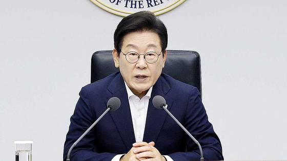 이재명 대통령이 14일 서울 용산 대통령실 청사에서 열린 제7차 수석 보좌관회의에서 발언하고 있다. 2025.8.14 대통령실사진기자단 매일경제 김호영