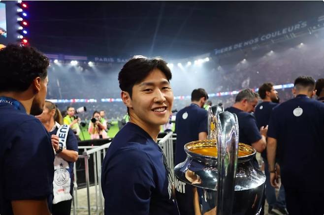 ▲ 'parisfans' 홈페이지 갈무리