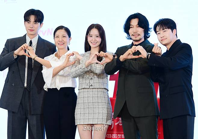 이채민, 서이숙, 임윤아, 최귀화, 오의식. 사진|강영국 기자