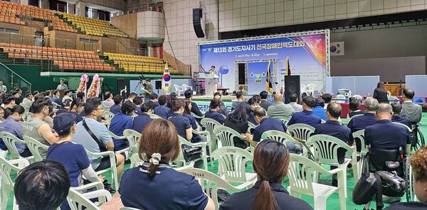 제13회 경기도지사기 전국장애인역도대회 열전 돌입.(사진제공=경기도장애인체육회)