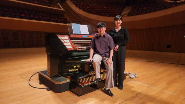 오르가니스트 이민준(왼쪽)과 피아니스트 김경민(사진=롯데문화재단).