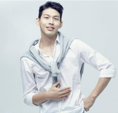 UN출신 배우 최정원. 디모스트엔터테인먼트  제공