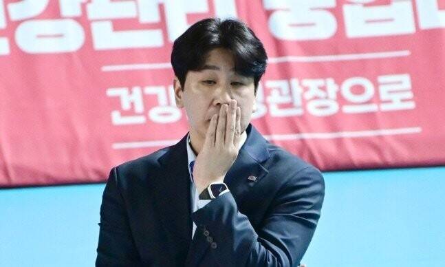 김종민 한국도로공사 감독. 한국배구연맹 제공