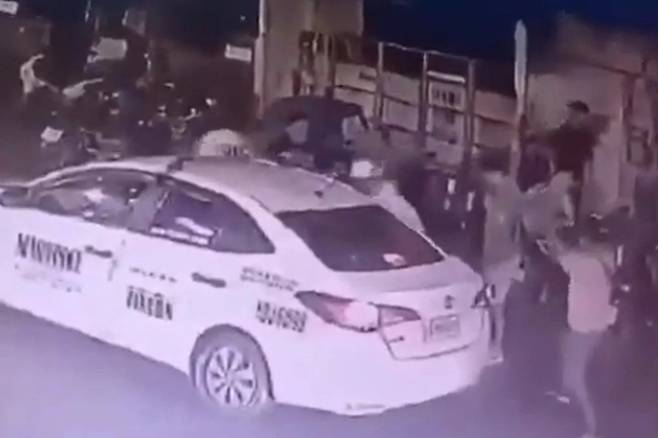 ▲ 지난 15일(현지시간) 필리핀 수도 마닐라 번화가인 말라테구 길거리에서 일본인 여행객 2명이 총격 피살되는 장면이 담긴 CCTV 영상 장면 [연합뉴스]