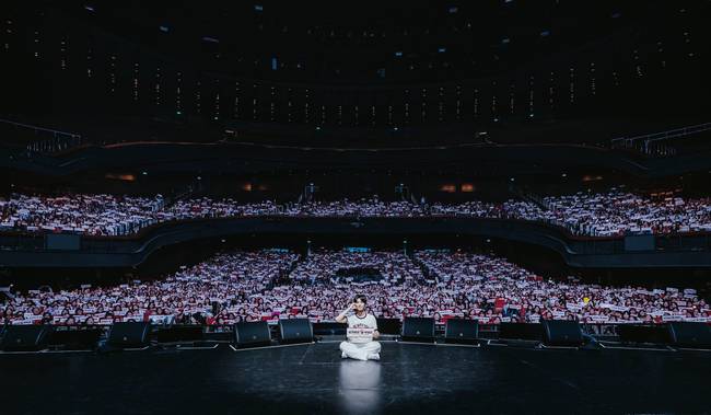 더블랙레이블 제공