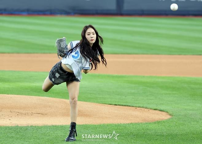 [영상]'내가 알던 그 씨스타 소유 맞나?' 늘씬하지만 당차게 '끝내기승리요정' 소유