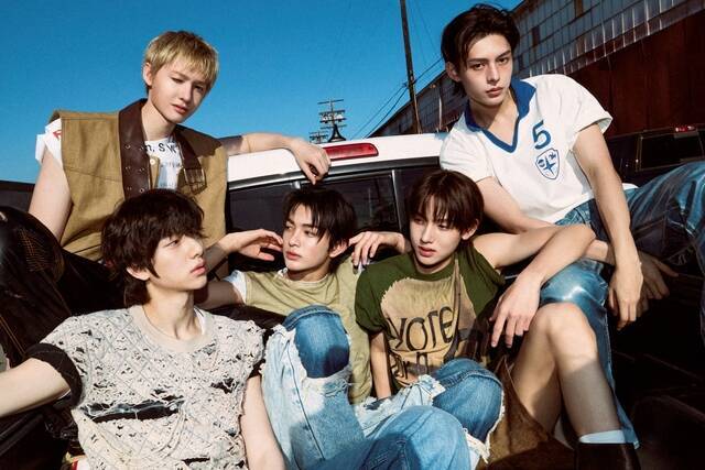 코르티스가 18일 데뷔곡 'What You Want'를 발표했다. "공동 창작이 우리 무기", "신박한 아이디어도 많이 준비돼 있다"고 자신했던 면모들이 다 담긴 곡이다. /빅히트 뮤직