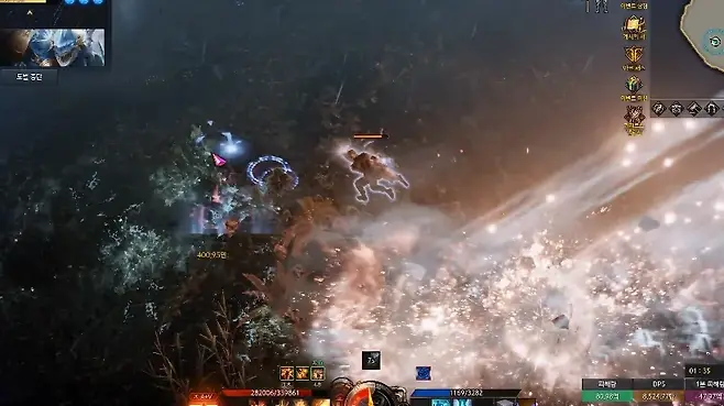 ▲ 전기 수류탄을 던지면 저가 후 공격 기회가 생긴다