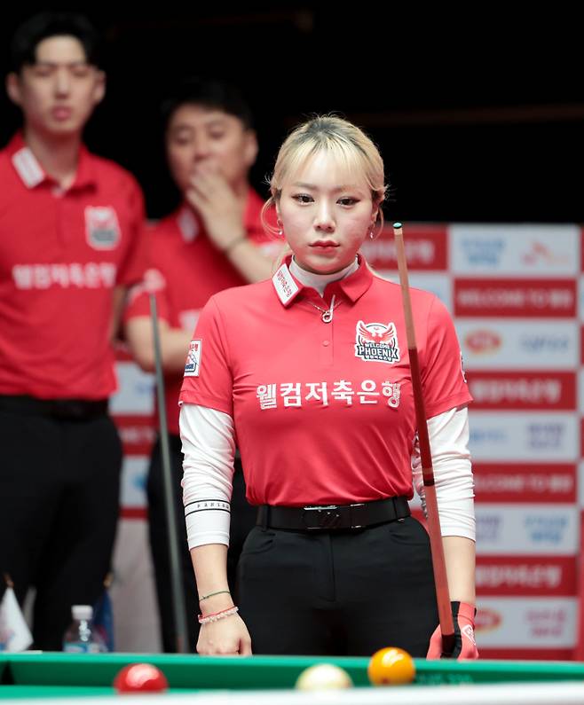 김예은(웰컴저축은행)이 6세트 여자단식에서 스롱 피아비를 9:3(5이닝)으로 제압했다. PBA 제공