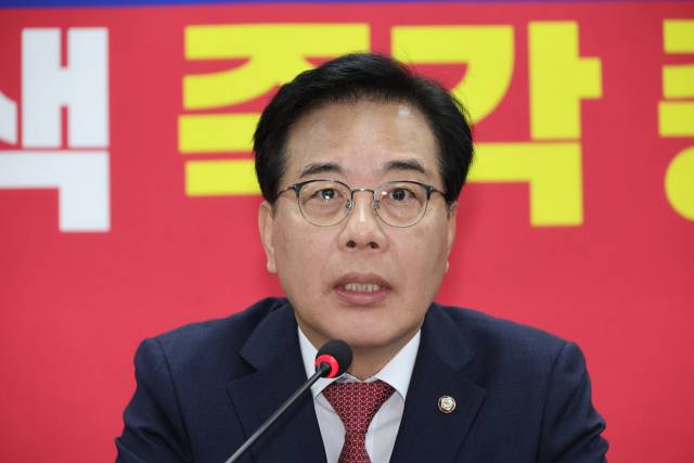 ▲국민의힘 송언석 비상대책위원장 겸 원내대표가 21일 서울 여의도 중앙당사에서 열린 비상대책위원회의에서 발언하고 있다. ⓒ연합뉴스
