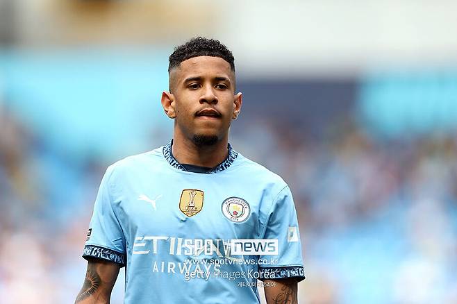 ▲ 토트넘이 손흥민의 포지션은 물론 등번호 7번까지 이어받을 카드를 낙점했다. 유럽축구 이적시장 전문가 파브리지오 로마노에 따르면 토트넘이 맨체스터 시티와 사비뉴 영입을 위해 이적료 협상을 진행하고 있다.