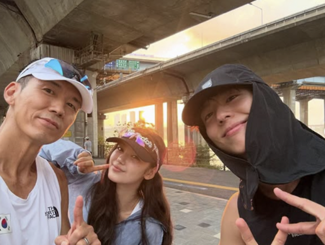 가수 션, 다니엘, 박보검(왼쪽부터). 사진ㅣ션SNS