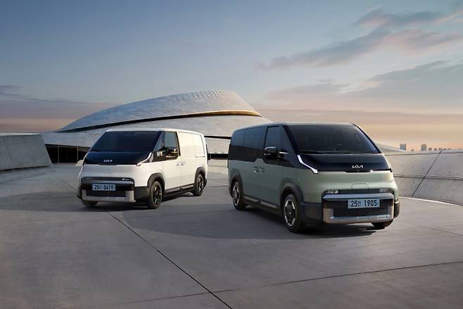 현대캐피탈이 PV5구매자의 부담을 낮추기 위해 10년 동안 나눠내는 롱런할부와 초기 5개월의 납입금을 면제하는 5-제로할부를 출시했다. 사진=현대캐피탈