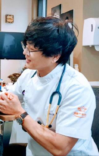 조명구 엠블병원 병원장