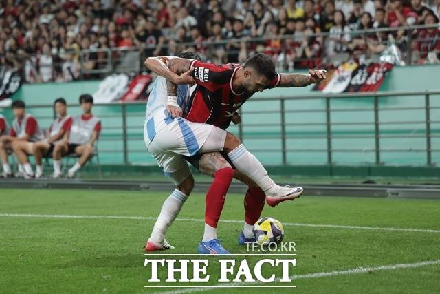 반전이 필요한 FC서울과 신태용 감독 부임 후 첫 패배를 당한 울산HD가 승점 3점을 쌓기 위한 맞대결을 24일 펼친다./K리그