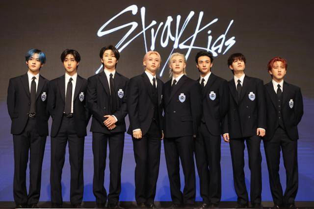 스트레이 키즈는 22일 서울 영등포구 여의도동 콘래드서울 그랜드볼룸홀에서 네 번째 정규 앨범 '카르마(KARMA)' 발매 기념 기자간담회를 개최했다. 연합뉴스