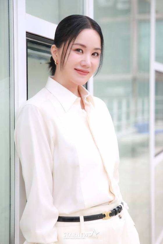 배우 겸 가수 엄정화 /사진=사람엔터테인먼트