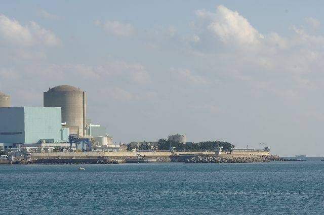 가동 중단 이후 해체 논의가 진행중인 부산 기장군 고리 원전 1호기 전경. 부산일보DB