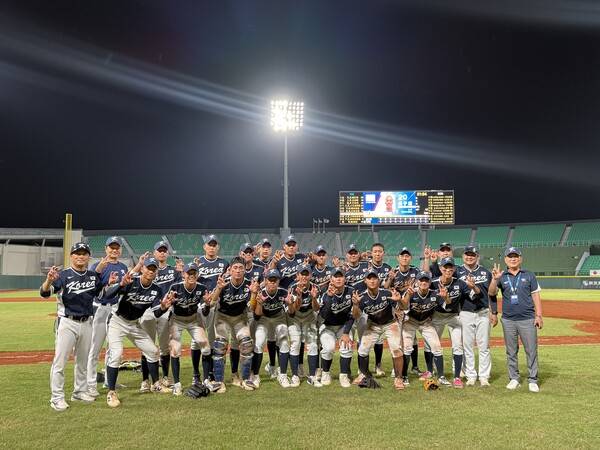 차정환 감독이 이끄는 한국 대표팀(사진=대한야구소프트볼협회)