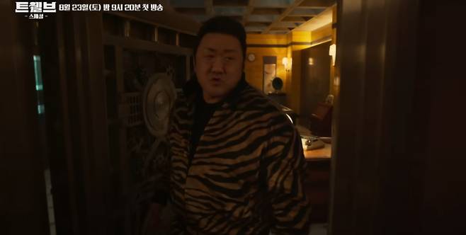 '트웰브' 압도적 스케일과 기술력이 빚어낸 영상미