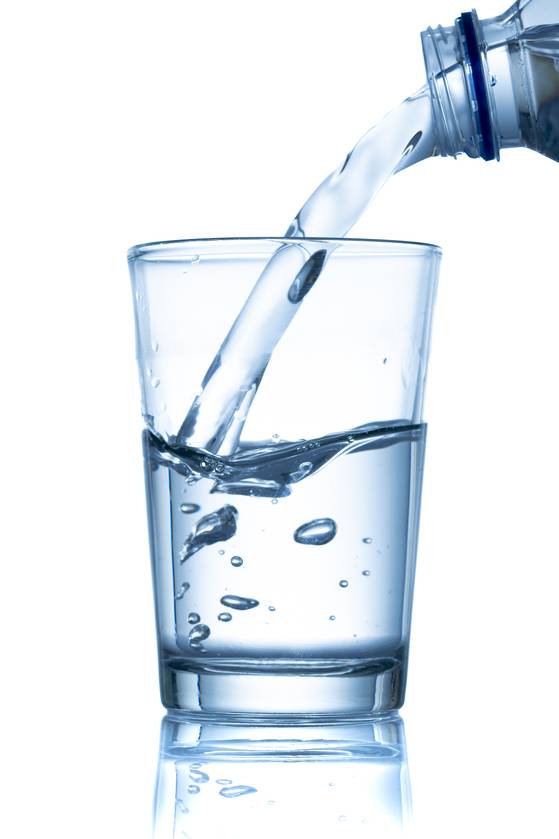 충분한 수분 섭취는 신체적·정신적 회복력을 높이는 핵심 전략 중 하나다. 게티이미지