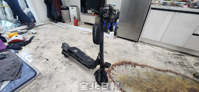 킥보드 화재 현장 /전북소방본부