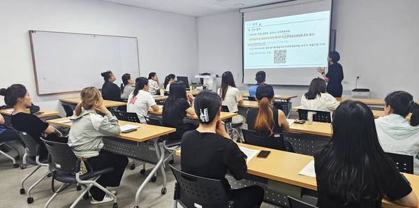 '다문화 학부모, 자녀 학교생활 이해 역량 강화 프로그램' 진행